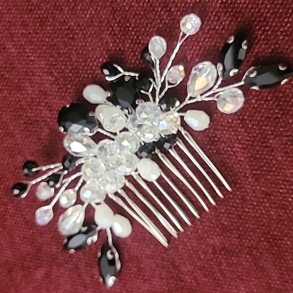 Silvertone Bling Iridescent Hair Comb